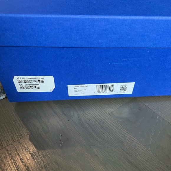 NEW IN BOX Stuart Weitzman Lodge Zip Bootie - Picture 6 of 7